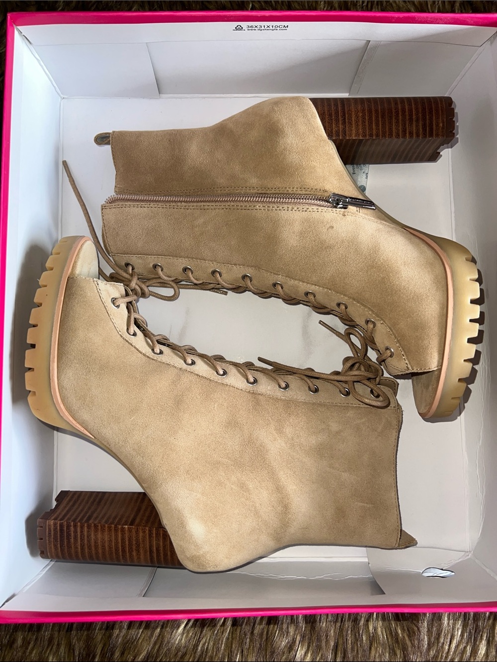 NWT Vince Camuto Lace Up Booties